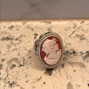 Vintage Amedeo NYC Carved Shell Cameo Blue Enamel Gold & Cream Cameo Ring Size 7